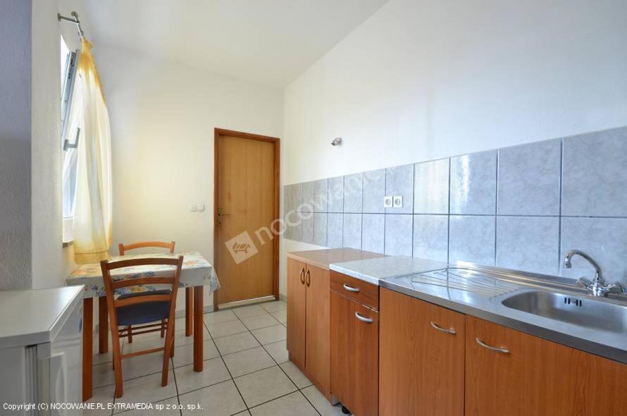 Apartmani Karla Dugi Rat Exterior foto